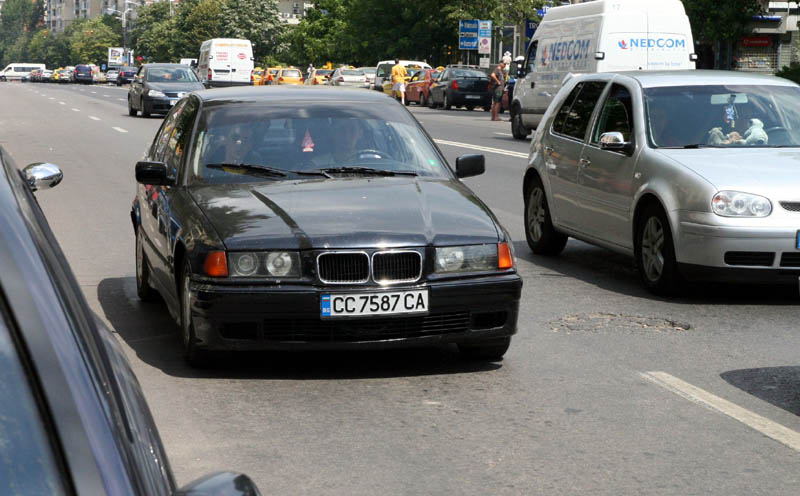 Șoferi, puteți spune adio mașinilor cu numere bulgărești! - masiniinmatriculatebulgaria1-1314111966.jpg