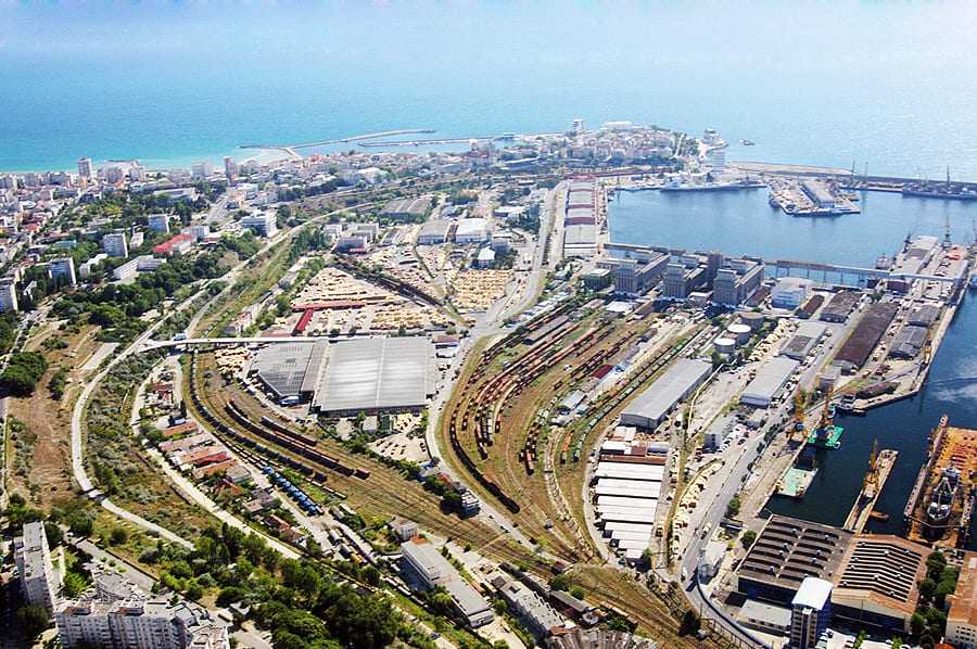 Măsuri pentru fluidizarea traficului în portul Constanța - masuripentrufluidizareatraficulu-1652256924.jpg