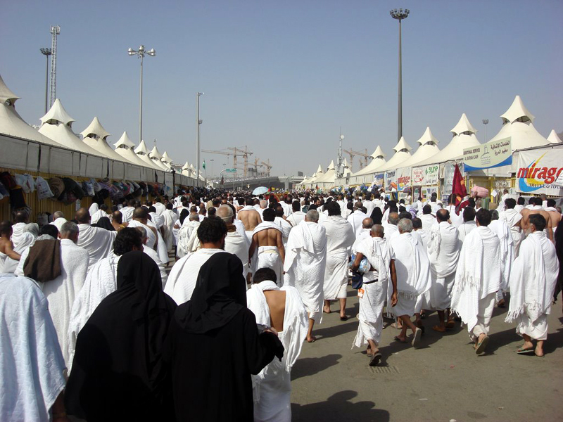 Două milioane de musulmani  au început pelerinajul la Mecca - mecca-1381665012.jpg