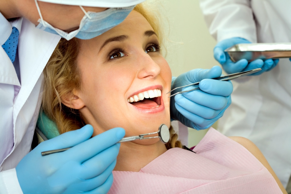 Lucrare dentară cu hibe. Ce-i de făcut - mediclucraredent-1404476172.jpg
