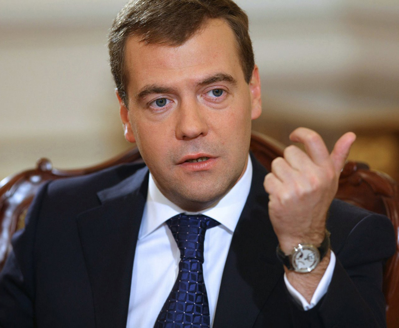 Dmitri Medvedev salută eforturile pentru salvarea monedei unice europene - medvedev-1321196848.jpg