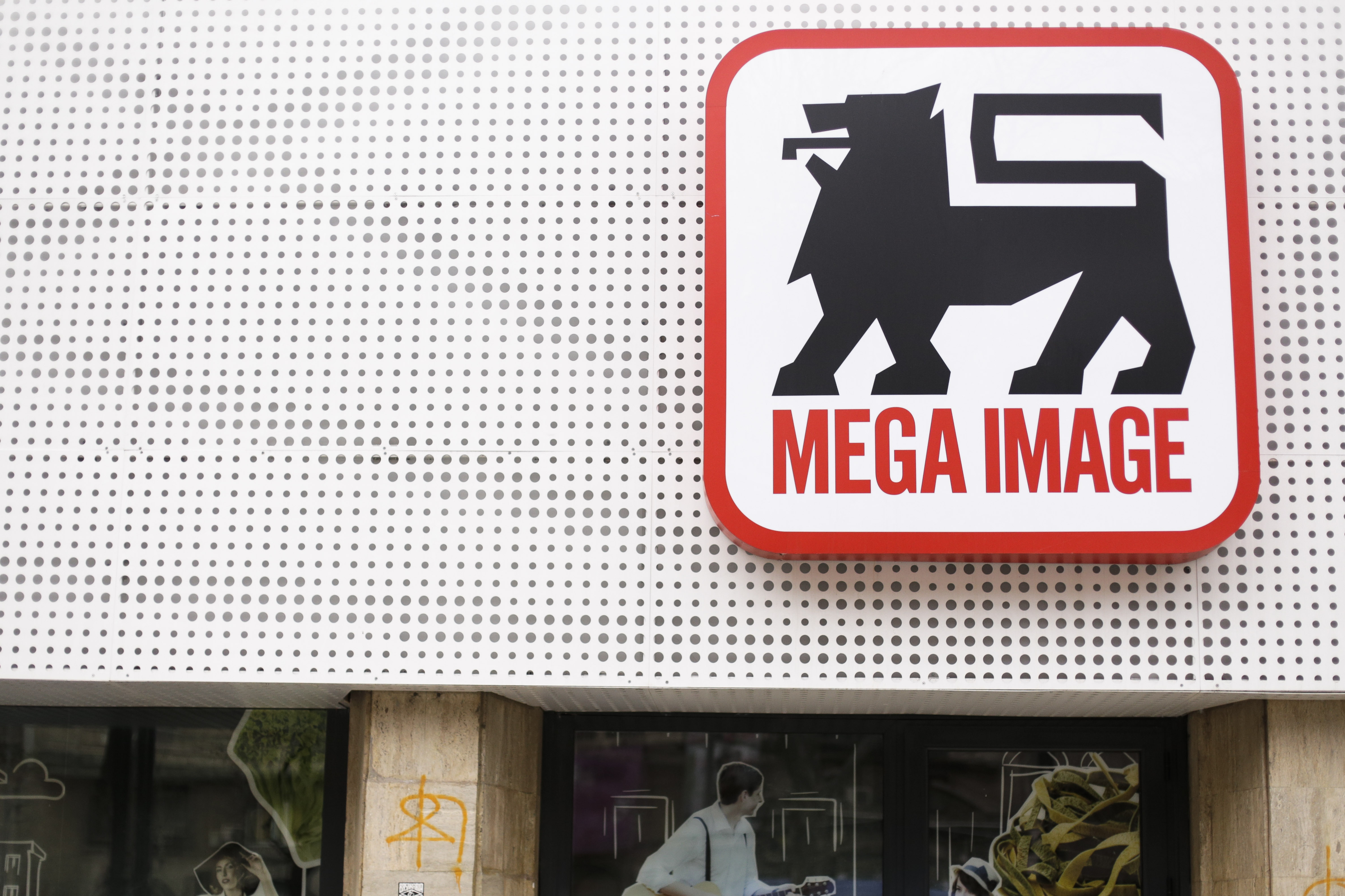 Comisarii ANPC au amendat cu cinci milioane de lei peste 230 de magazine Mega Image controlate - mega-image-controlata-anpc-1706807684.jpg