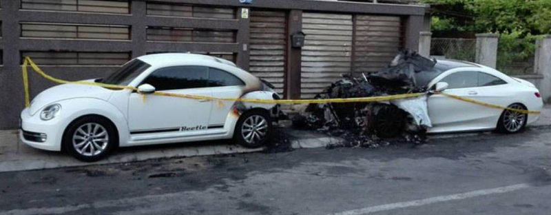 Mercedes  de peste 120.000 euro, incendiat  la Constanța, după o reglare de conturi - mercedes-1498394321.jpg