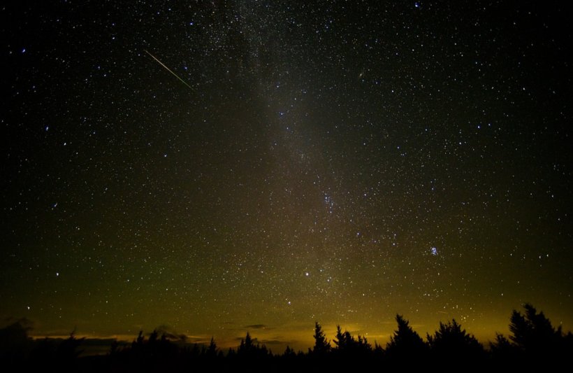 Fenomen astronomic rar pe cerul României. Când putem vedea ploaia de meteroriţi Lyride - meteoriti-1650377632.jpg
