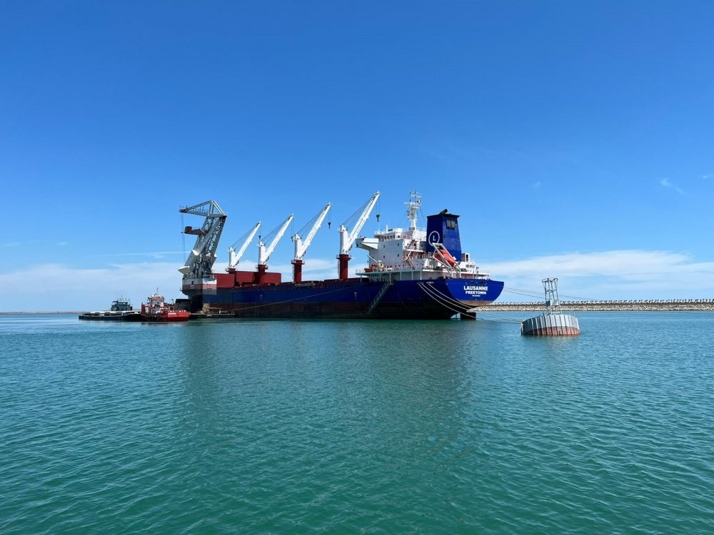Metoda transbordării cerealelor din barje în nave a fost reluată în portul Constanța - metodatransbordariicerealelordin-1657206468.jpg