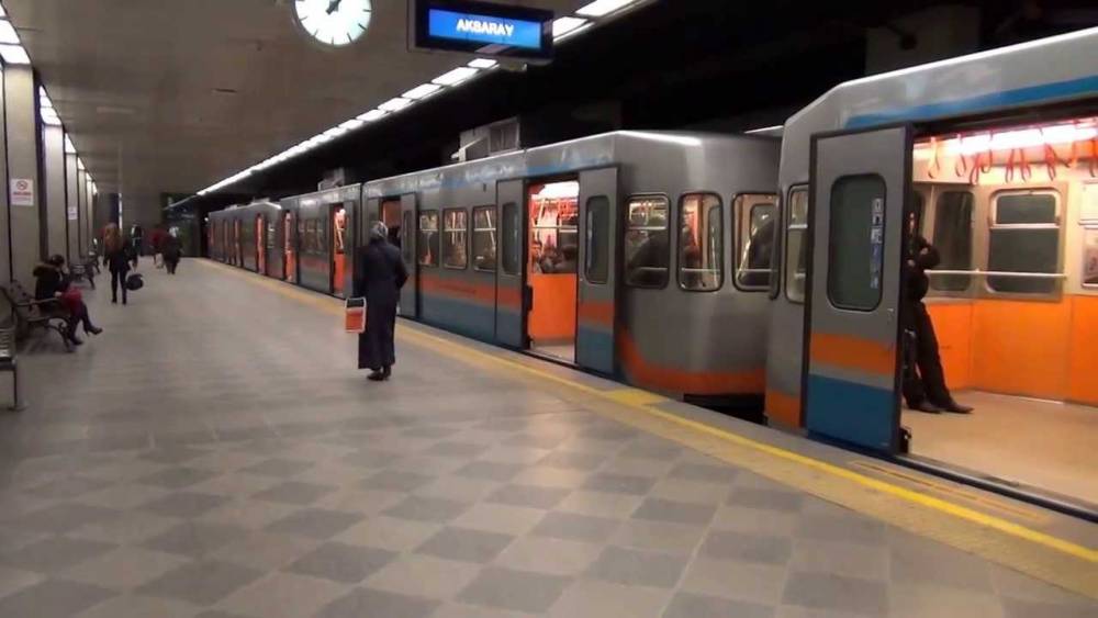Explozie puternică la metroul din Istanbul. Cel puțin o persoană a murit - metrou-1448991979.jpg