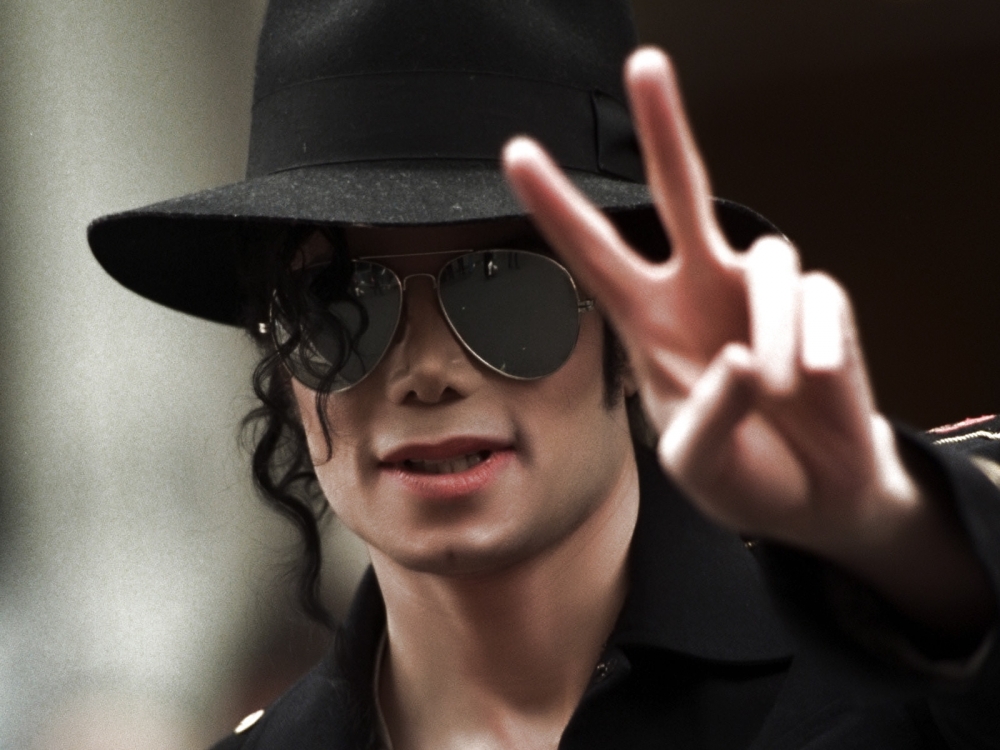 Azi se împlinesc cinci ani de la moartea lui Michael Jackson - michaeljackson-1403683242.jpg