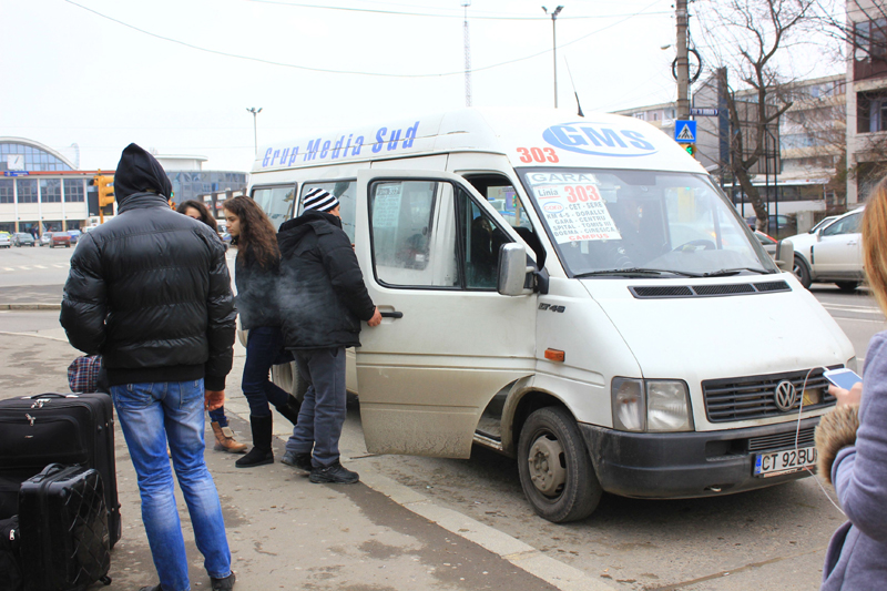 Microbuzele maxi-taxi din Constanța -  ne trebuie o tragedie ca Primăria să aplice legea? - microbuzemaxitaxi3-1485699776.jpg
