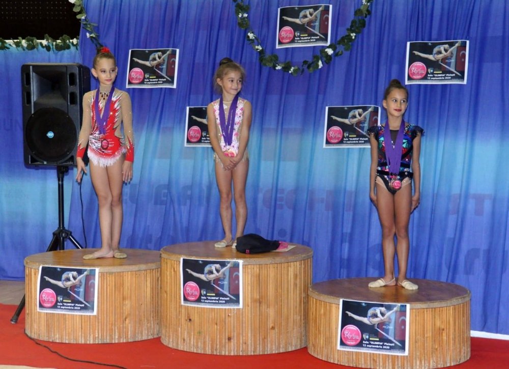 7 medalii pentru micuţele gimnaste din Cumpăna, la Naţionale - micutele-1600181038.jpg