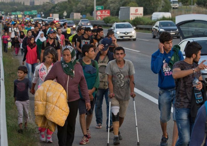 Austria, prima reacție în fața valului de refugiați din Ungaria - migranti32173200600-1441451305.jpg