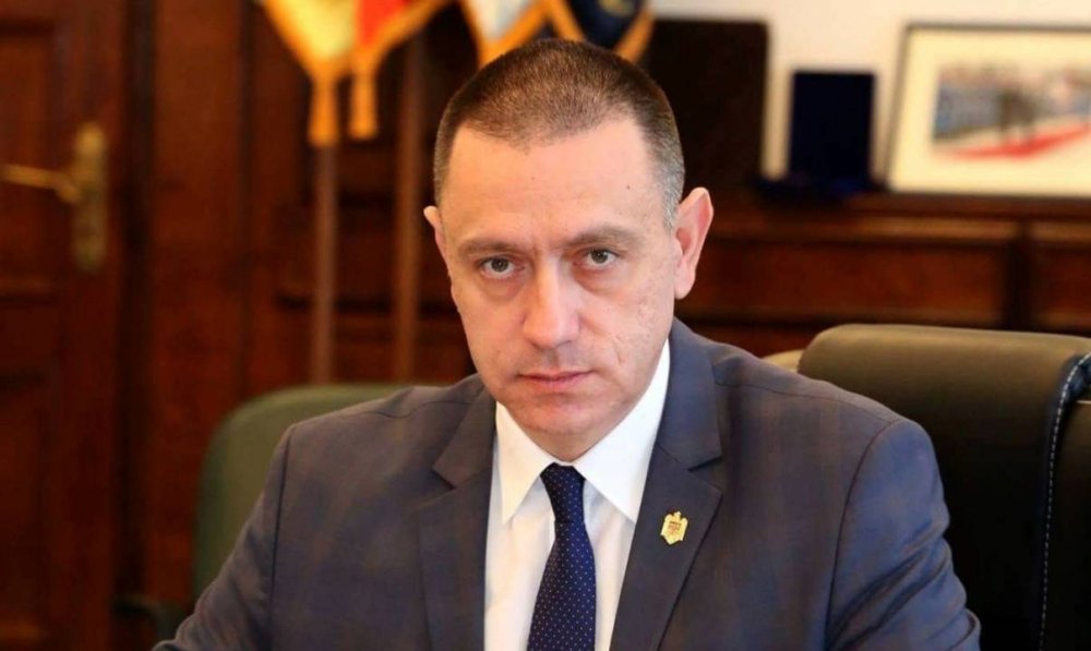 Ministrul Mihai Fifor: 