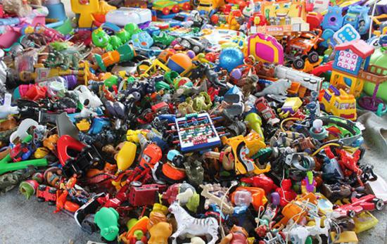 Mii de jucării contrafăcute, confiscate de polițiști - miidejucariicontrafacute-1424163997.jpg