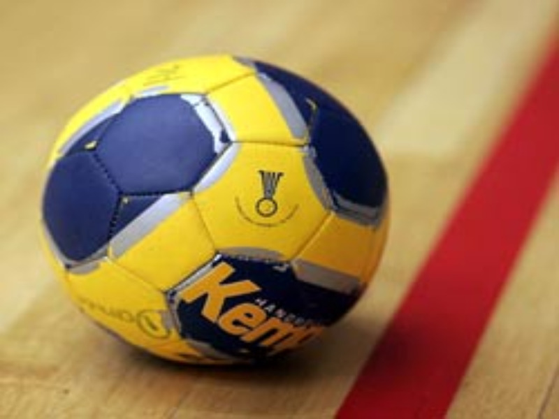 Handbal / Ce jucători lipsesc de la HCM Constanța în meciul cu Cimos Koper - mingehandbal3-1318499833.jpg