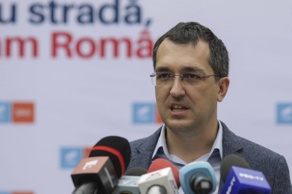 Ministrul Vlad Voiculescu nu este de acord cu protestele anti-mască - ministrusanatatii-1616436599.jpg