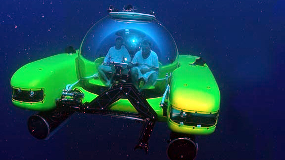 Mini submarine vor duce turiștii  pe fundul oceanelor - minisubmarin-1312902179.jpg