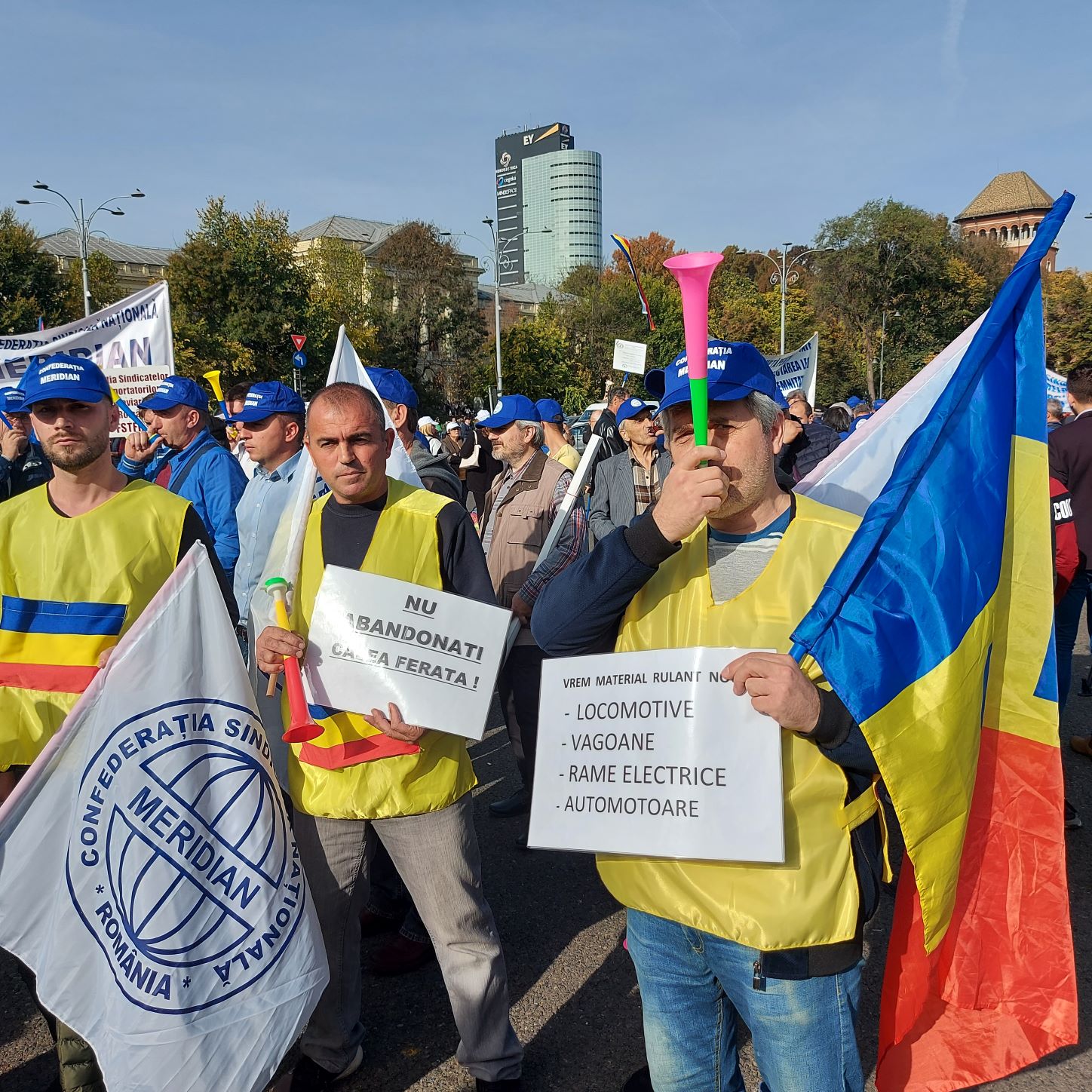 Un nou PROTEST în România! Ceferiștii ies luni în stradă - mitingcfrpiatavictoriei51-1685294041.jpg