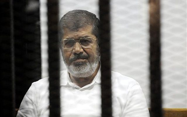 Fostul președinte egiptean Mohamed Morsi a murit în sala de tribunal - mohammedmorsi-1560801490.jpg