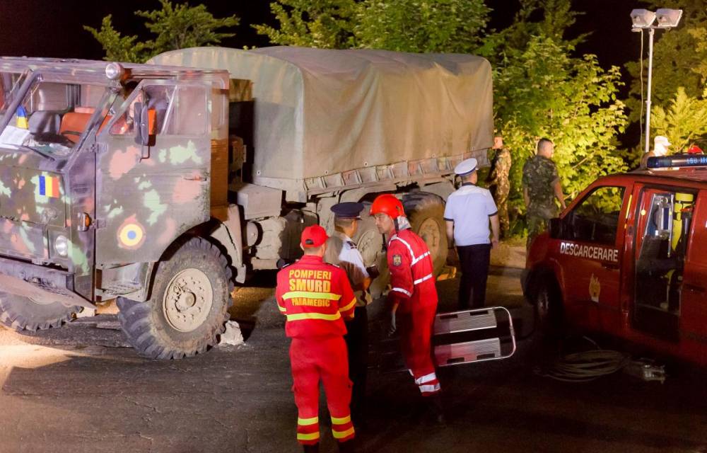 Camionul militar răsturnat / Care este starea celor 6 militari internați în Capitală - morti-1498919404.jpg