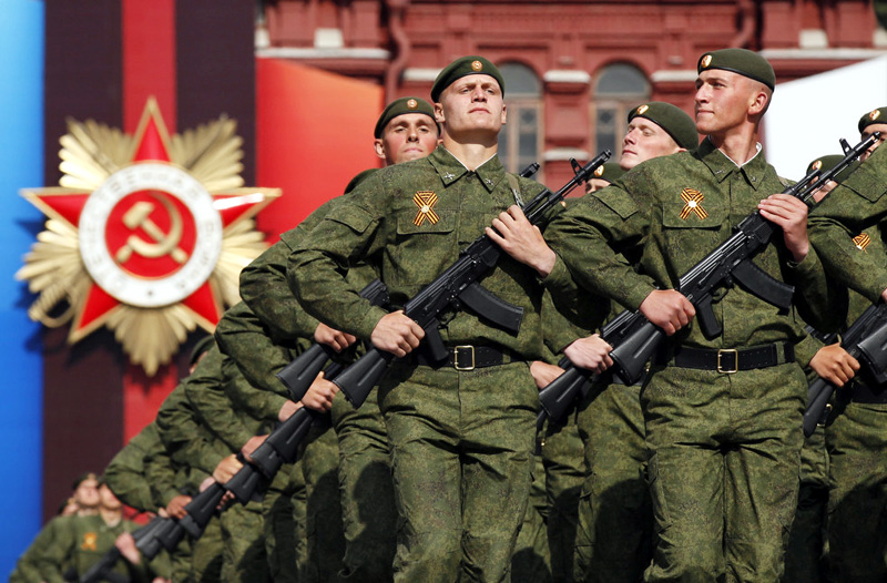 Paradă militară în Piața Roșie de la Moscova - moscova-1383834125.jpg