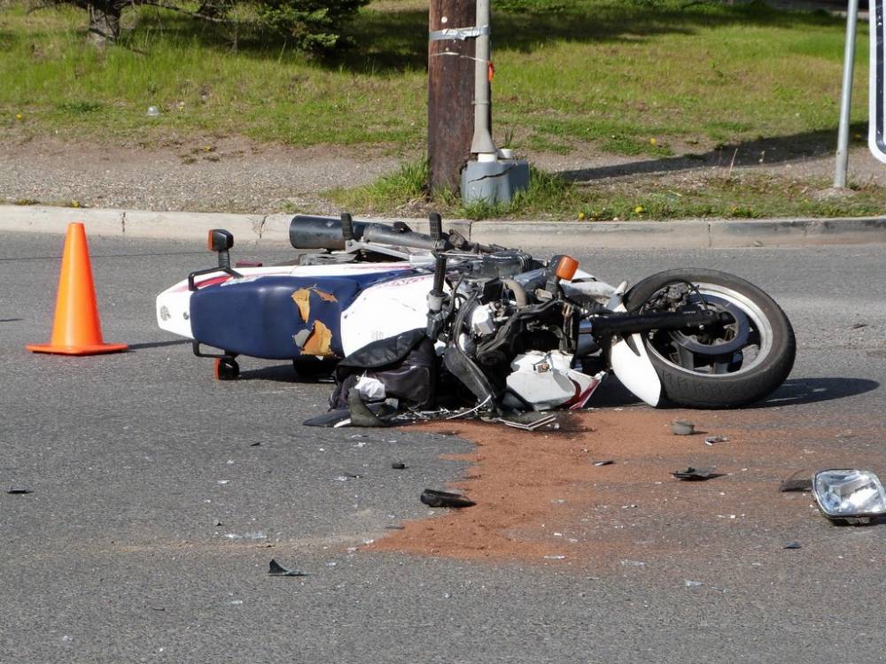 Accident teribil în Constanța. Motociclist spulberat de o mașină - mostcommonmotorcyclemythsdebunke-1435647485.jpg
