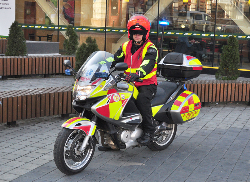 SMURD-ul din Constanța va primi motociclete cu defibrilator - motodefibrilatorpompieriismurd-1495558649.jpg
