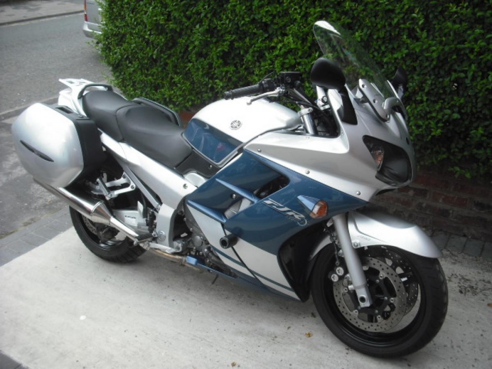 Conducea o motocicletă Yamaha deși nu avea permis - motor-1367379643.jpg