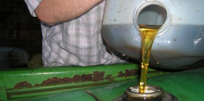 Sute de litri de motorină, confiscate în Cernavodă - motorina-1370513932.jpg