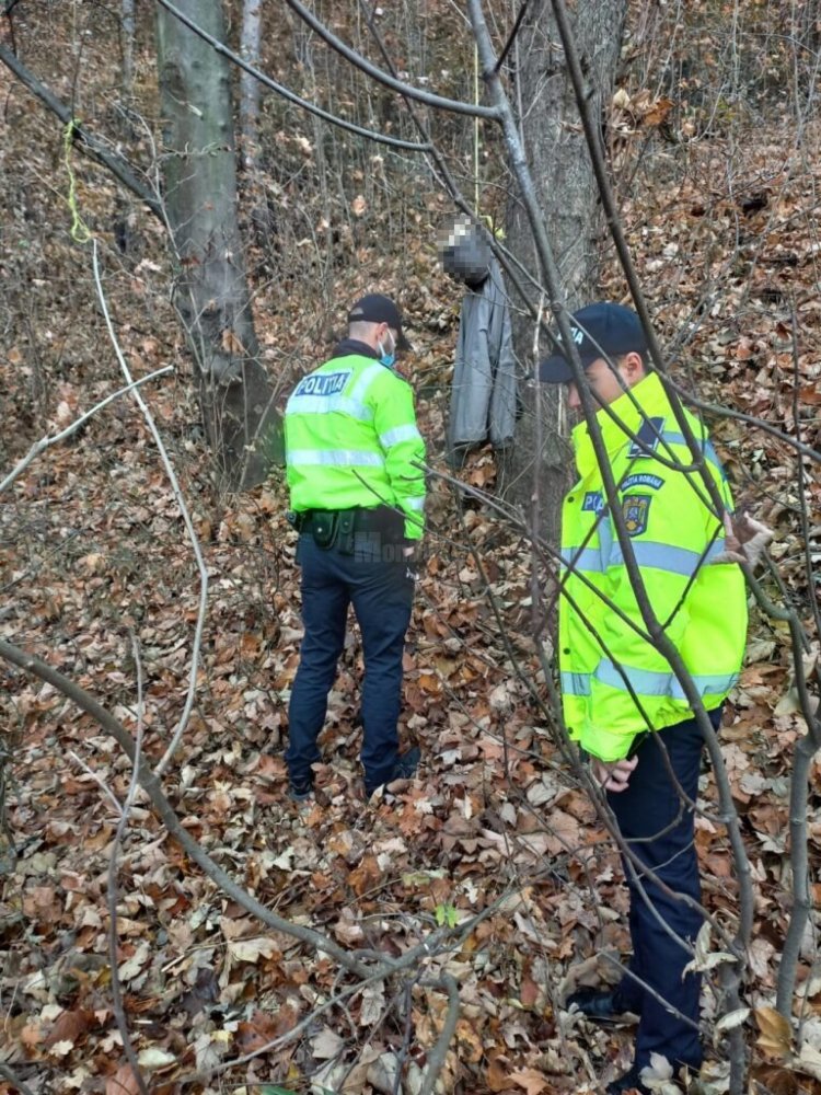 Bărbat găsit mort într-o pădure. Polițișii cercetează cazul - mrt-1658382793.jpg