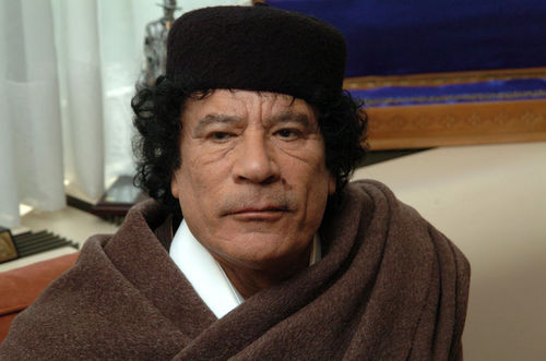 Muammar Gaddafi va fi înmormântat într-un loc secret, pentru a evita pelerinajele - muammaralgaddafi-1319266746.jpg