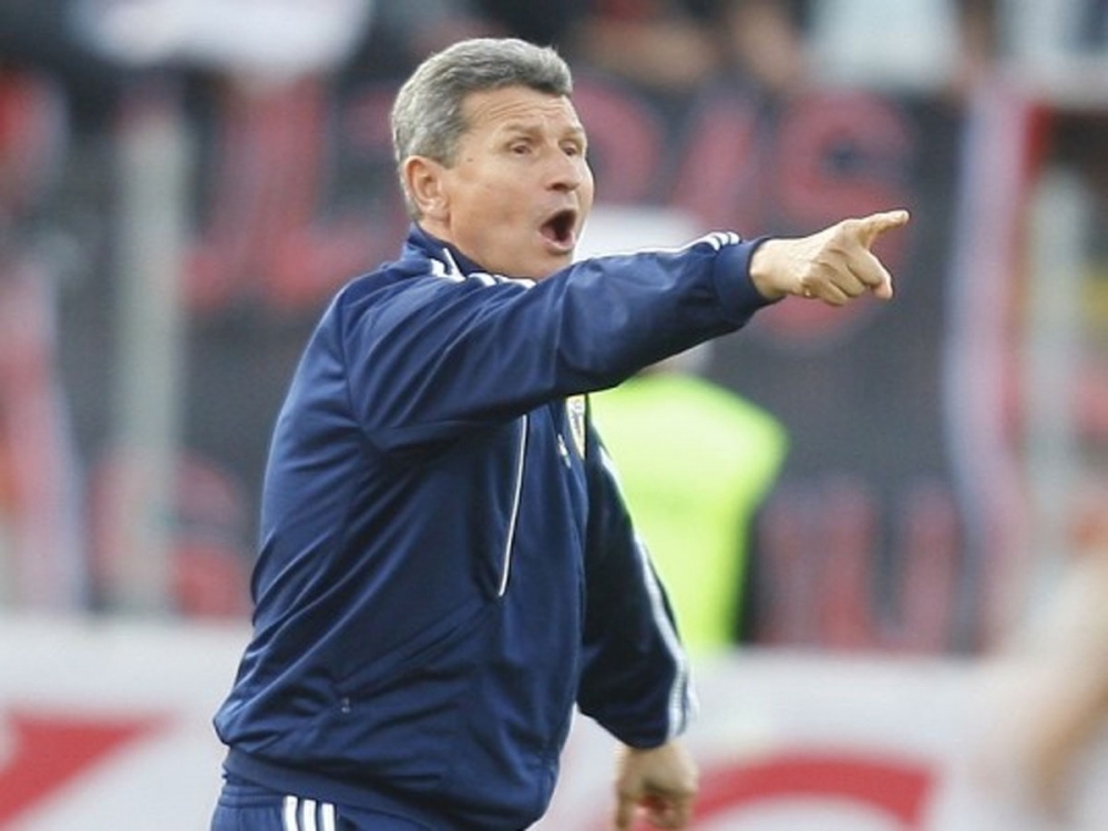 Fotbal: Gheorghe Mulțescu, noul antrenor al echipei Dinamo București - multescu-1370451590.jpg