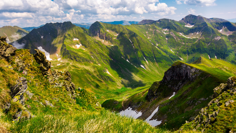 Acțiune spectaculoasa în munții Făgăraș - munti-1635878108.jpg