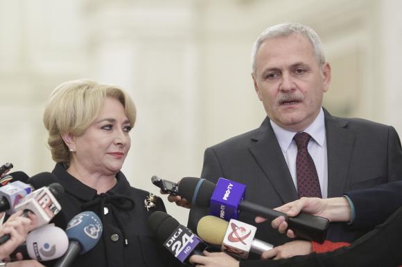 Guvernul sesizează CCR privind conflictul cu Iohannis legat de revocarea miniștrilor - mzljyzhmmtizndhkzwi0owrim2jlotzi-1544109001.jpg