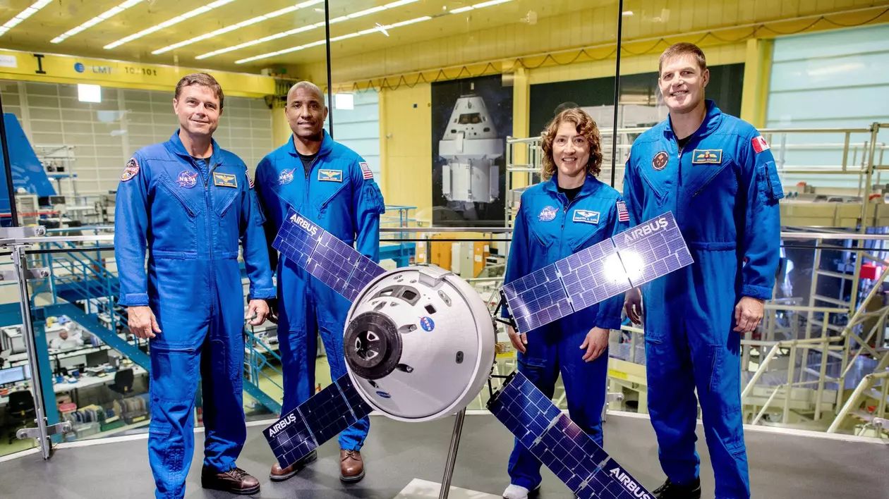 NASA se îmbracă de la Prada. Celebra casă de modă va colabora cu alte companii pentru costumele astronauților - nasa-1696438083.jpg
