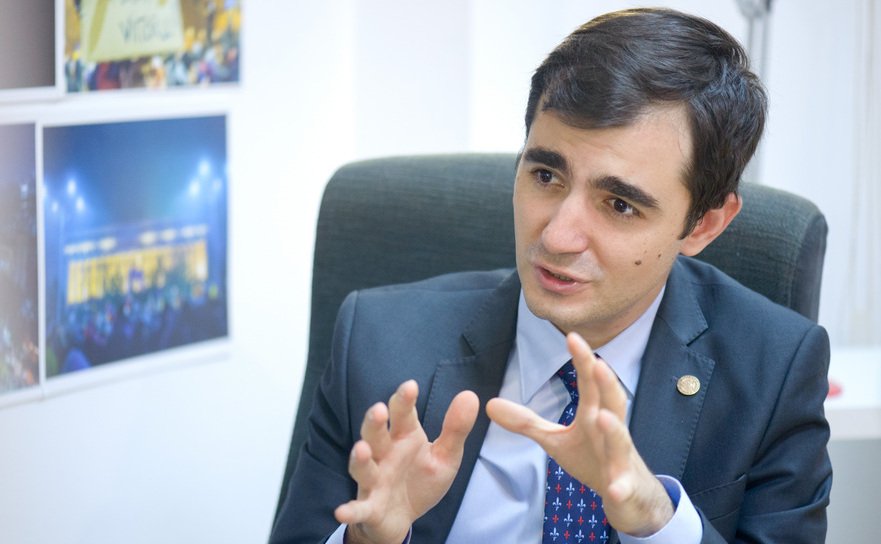 Claudiu Năsui: „Ministrul Boloş să plece acasă. S-a dovedit a fi un dezastru” - nasui-bolos-1698234486.jpg