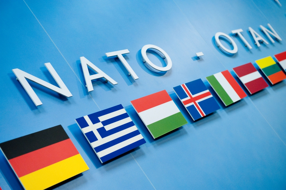 Fost angajat civil al NATO, condamnat pentru spionaj - nato-1385014250.jpg