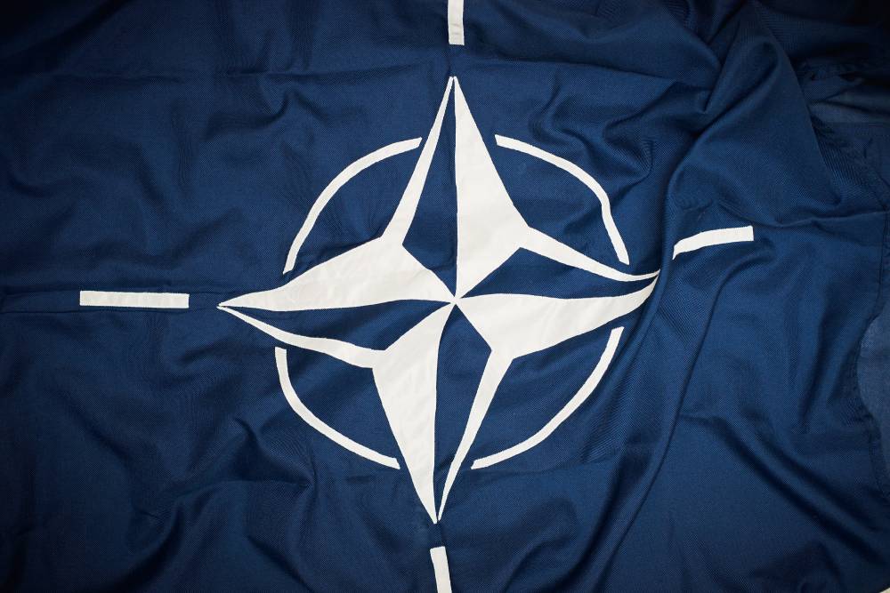 Oficial rus: Atentatele de la Paris ar putea schimba prioritățile NATO - nato-1447584403.jpg