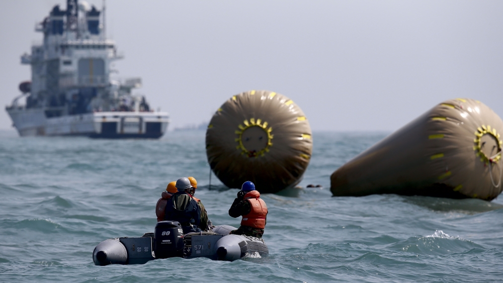 Naufragiul din Coreea de Sud - Alți patru membri ai echipajului feribotului scufundat, arestați - naufragiucoreeasud-1398082114.jpg