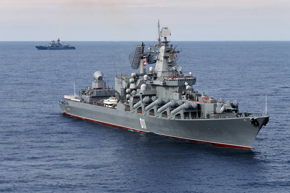 O navă de război a Rusiei, în Canalul Mânecii. Forțele Navale Britanice au intervenit - nava-1515415900.jpg