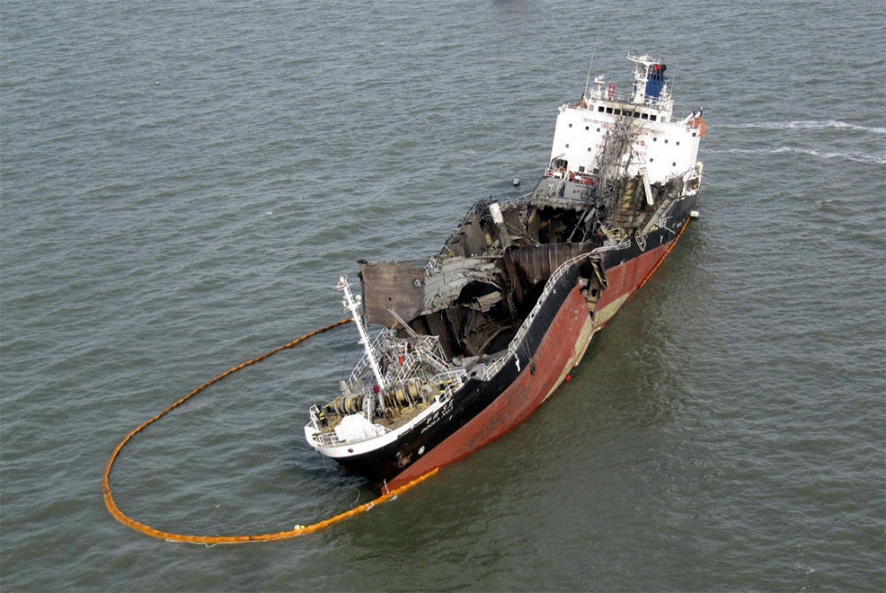 Număr record de accidente navale în 2012, cu 280 de victime - navadoola3-1332003330.jpg
