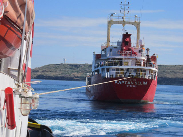 Un cargou turcesc a eșuat în Dardanele - navaturceasca-1330966282.jpg