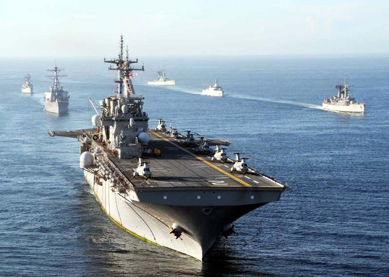 SUA și Rusia își sporesc prezența navală  în apropierea Siriei - nave-1378126642.jpg