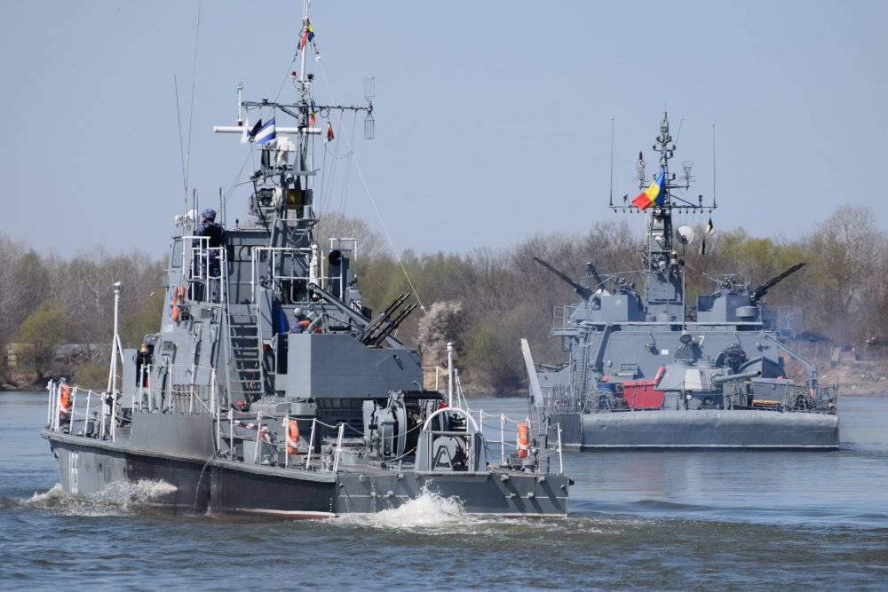 Nave militare fluviale, la instrucţie pe Dunăre şi Braţul Sfântu Gheorghe - navemilitare-1649358164.jpg