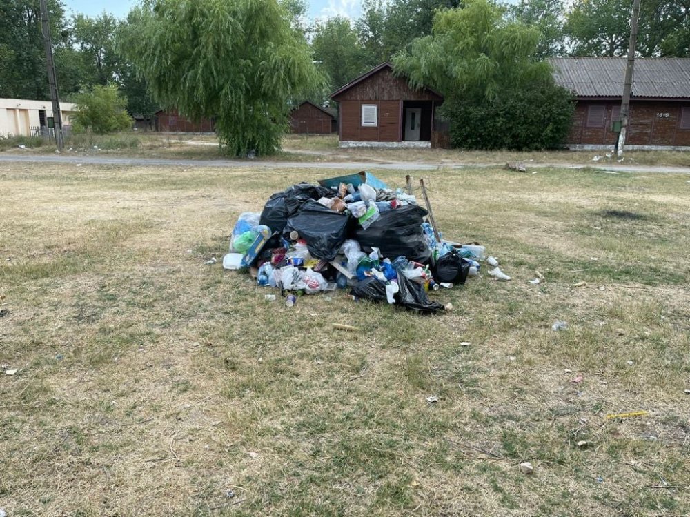 Administraţia locală din Năvodari ia măsuri împotriva celor care aruncă  gunoiul pe stradă - navodariamenzi-1629385406.jpg