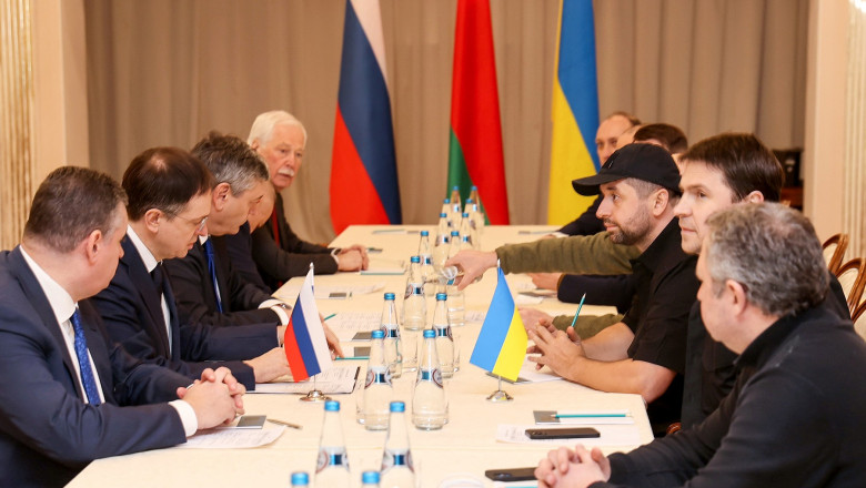 A doua rundă de negocieri dintre Ucraina și Rusia va avea loc astăzi - negocieri-1646230052.jpg
