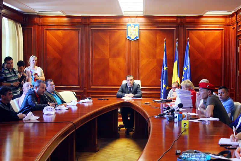 Negocieri eșuate  între primarul Radu Mazăre  și sindicaliștii greviști - negocieriesuate-1400516194.jpg