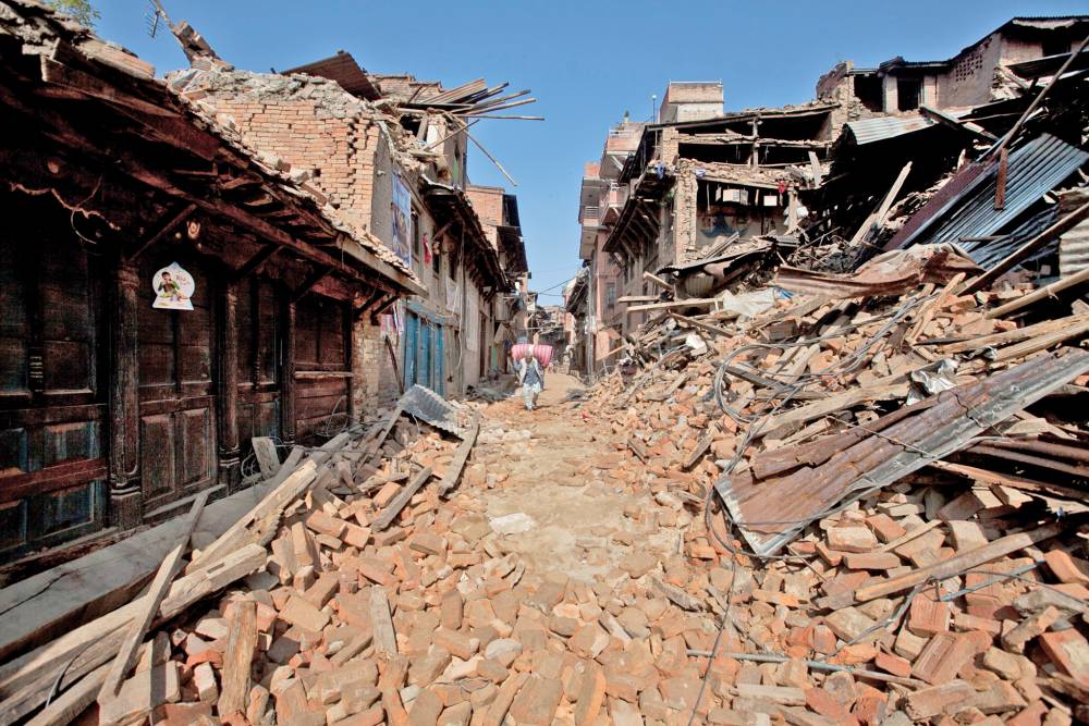 UN NOU CUTREMUR DEVASTATOR ÎN NEPAL! - nepaldistruscutremur-1431416958.jpg