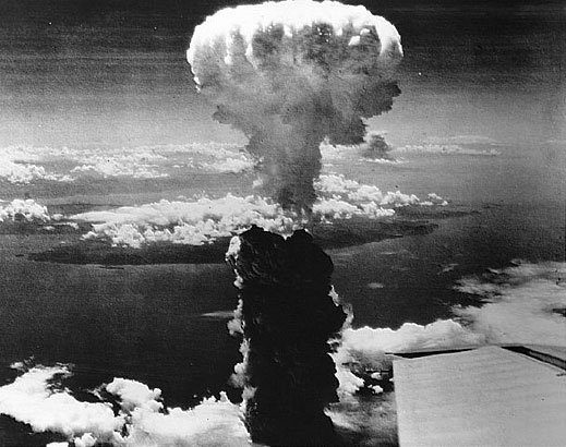 Nagasaki comemorează 67 de ani de la distrugerea orașului de bomba atomică americană - ng30-1344495793.jpg