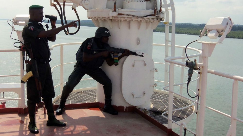 Nigeria înființează o forță militară pentru combaterea pirateriei în Golful Guineea - nigeriainfiinteazaoforamilitarap-1623951463.jpg