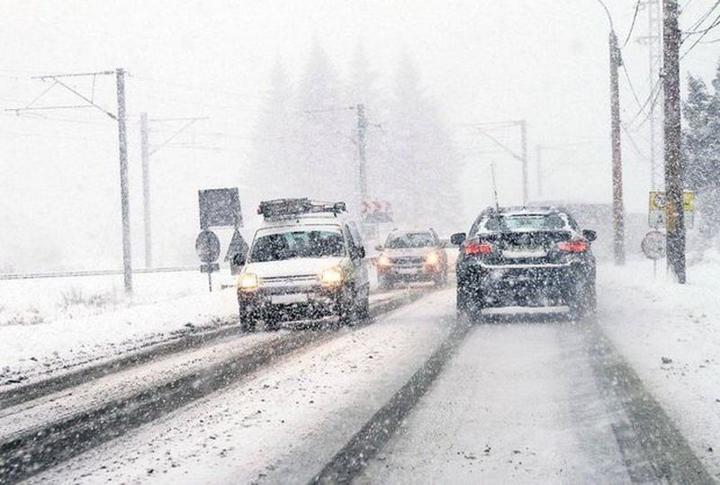 Informare meteo: ninsori și viscol în mai multe regiuni din România - ninge-1513952644.jpg