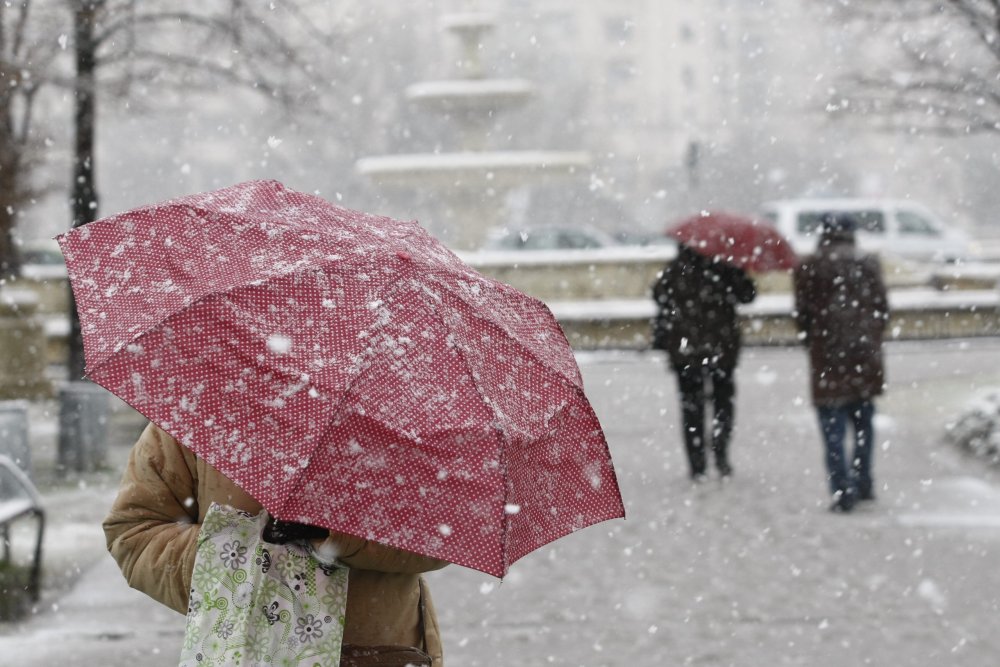Vine iarna în România, la început de aprilie: temperaturile scad cu până la 15 grade Celsius! - ninsoare3scaled-1680503312.jpg